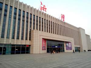 湘潭站高铁灯箱广告