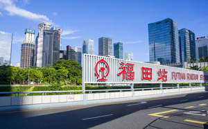 深圳福田站高铁灯箱广告