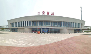 江宁西站高铁灯箱广告