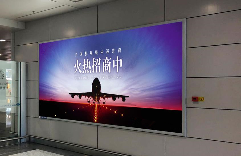 夹层通廊灯箱广告