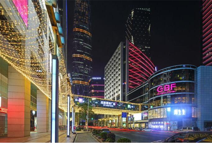 广州高德置地冬广场东门屏广告