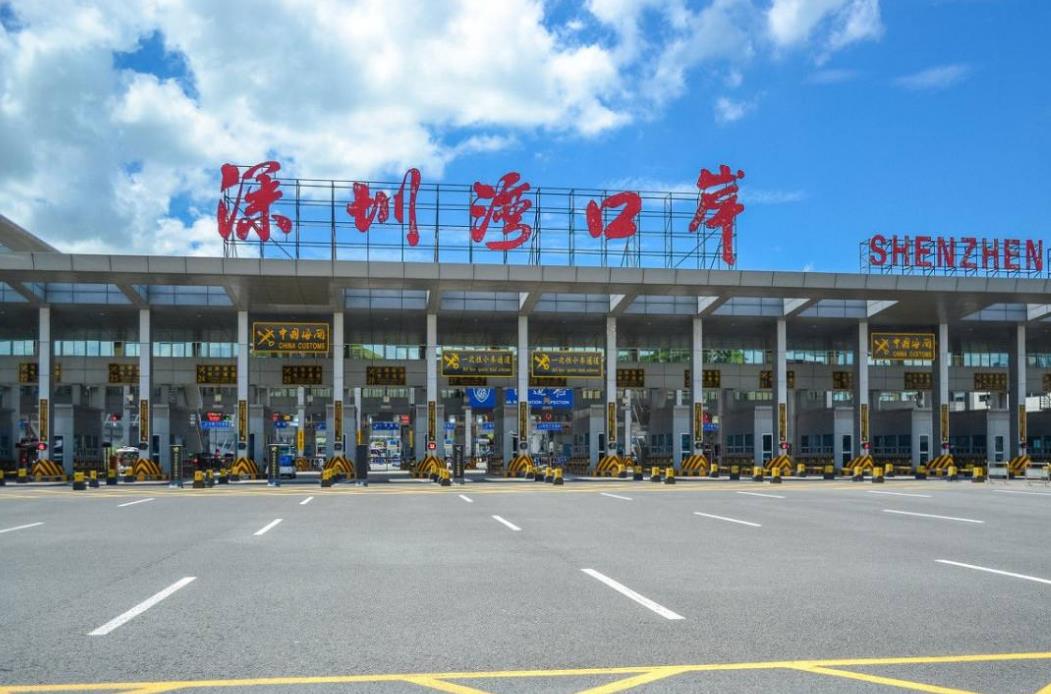 深圳湾口岸媒体广告