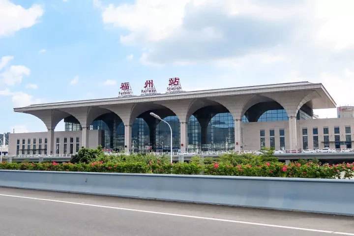 福州站高铁灯箱广告