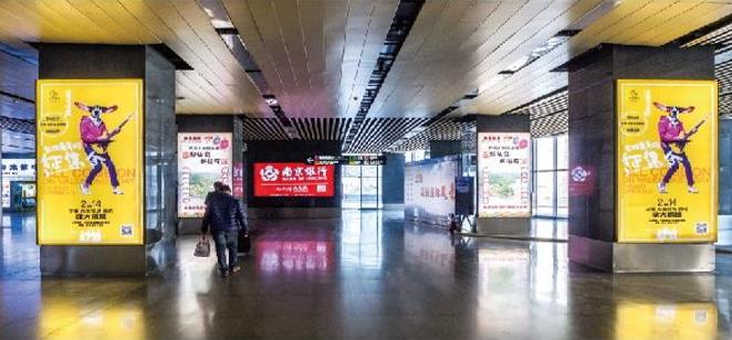无锡中央车站LED屏广告