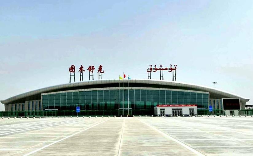 图木舒克唐王城机场广告