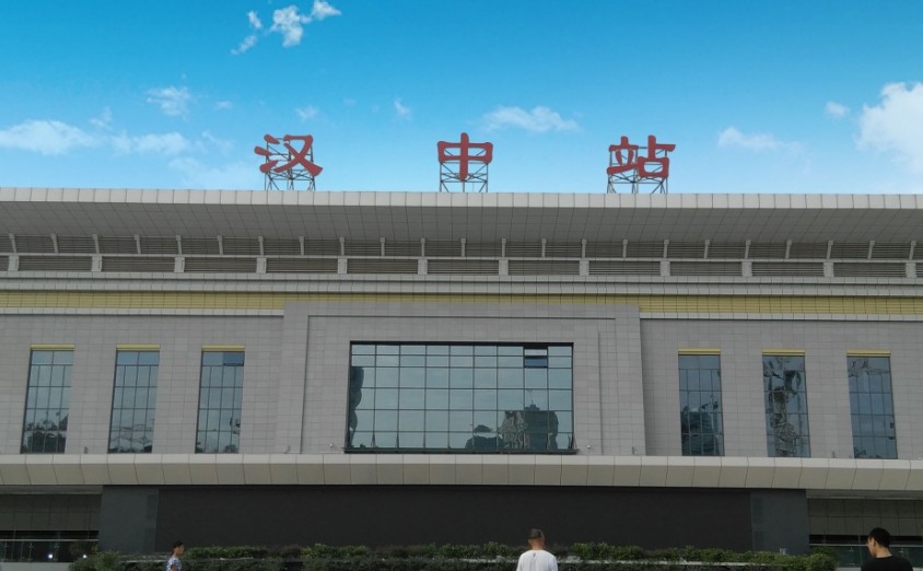 汉中高铁站led屏广告