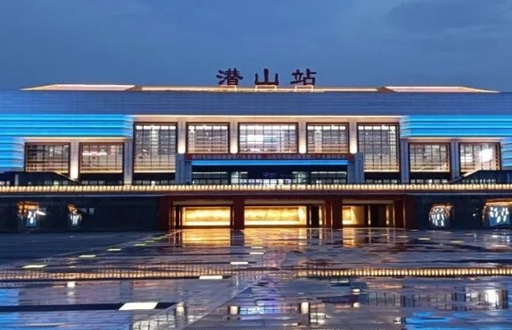 潜山高铁站led屏广告