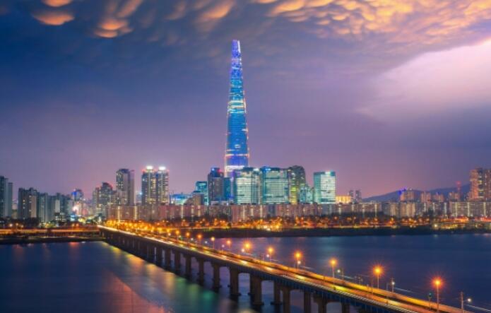 韩国首尔乐天世界大厦广告